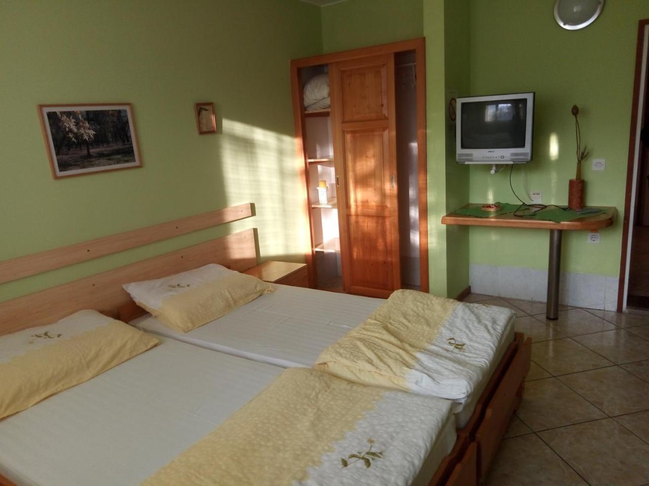 Hostel Bata Kanjiža Exterior foto